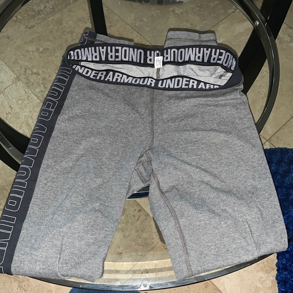 UNDER-ARMOR leggings